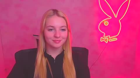 Melanie online show from February 9, 9:58 am