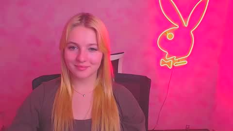 Melanie online show from February 11, 10:37 am