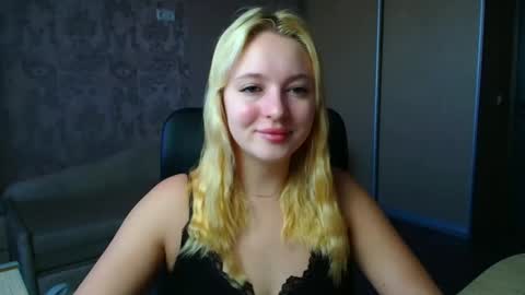 Melanie online show from February 4, 9:37 am