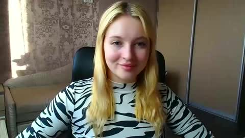 Melanie online show from February 17, 1:29 pm