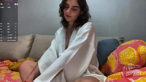 Snapshot of _mila_miller_ chatting on October 17, 4:20 pm Mila online show from October 17, 4:20 pm