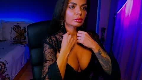 Snapshot of _milani_ chatting on March 31, 5:24 pm Milani online show from March 31, 5:24 pm