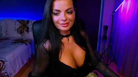 Snapshot of _milani_ chatting on July 28, 8:52 pm Milani online show from July 28, 8:52 pm