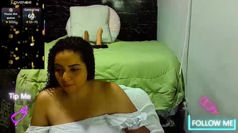 _milf_naughty online show from March 20, 6:07 am