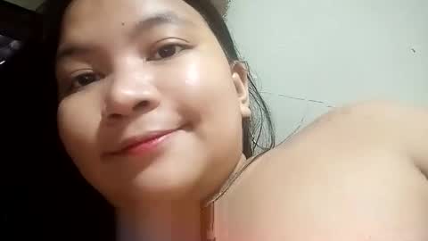 Snapshot of _milkytitsmomxx_ chatting on February 3, 6:57 pm _milkytitsmomxx_ online show from February 3, 6:57 pm