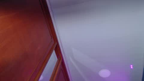 _milu23_ online show from October 30, 1:01 pm