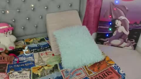 _mindy_moon online show from February 19, 12:01 pm