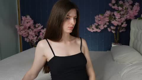 Snapshot of _mirror_girl chatting on June 30, 4:08 pm Victoria online show from June 30, 4:08 pm