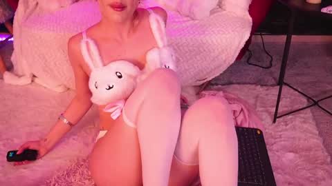 Misty Joys online show from May 16, 5:04 am