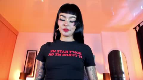 mizuki  online show from June 1, 2:08 pm