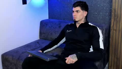 _mrcock_ online show from May 24, 3:22 am