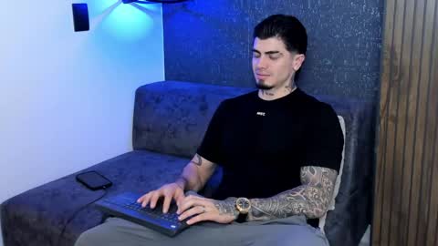 _mrcock_ online show from May 26, 5:14 am