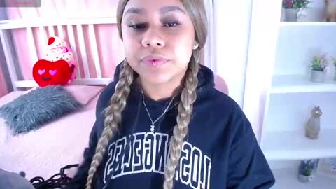 Snapshot of _nahom_ chatting on February 24, 8:49 am nahomi online show from February 24, 8:49 am