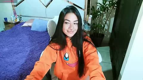 Snapshot of _natashaa19 chatting on December 12, 6:47 am Natasha Rodriguez independent model online show from December 12, 6:47 am