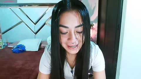 Snapshot of _natashaa19 chatting on January 20, 10:29 am Natasha Rodriguez independent model online show from January 20, 10:29 am