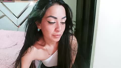 Snapshot of _natashaa19 chatting on February 6, 7:24 am Natasha Rodriguez independent model online show from February 6, 7:24 am
