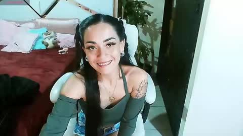 Snapshot of _natashaa19 chatting on February 23, 10:06 am Natasha Rodriguez independent model online show from February 23, 10:06 am