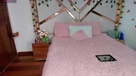 Snapshot of _natashaa19 chatting on September 19, 11:27 pm Natasha Rodriguez independent model online show from September 19, 11:27 pm
