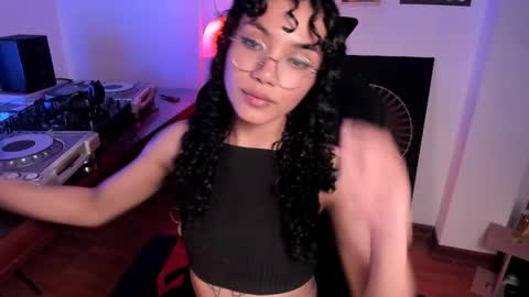 Nati - Independ model online show from January 10, 5:20 am