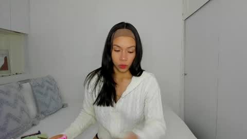 independent model natha online show from April 16, 5:52 am