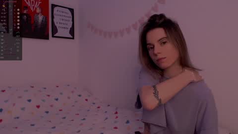 Snapshot of _ni_kiss chatting on December 13, 1:48 am Nika online show from December 13, 1:48 am