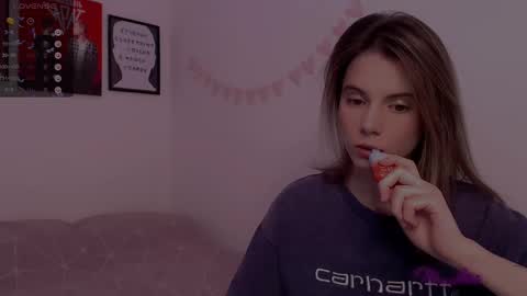 Snapshot of _ni_kiss chatting on February 24, 9:52 pm Nika online show from February 24, 9:52 pm