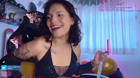 Mai   MODEL INDEPENT  online show from January 11, 5:51 pm