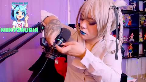 niiky online show from November 7, 10:26 am