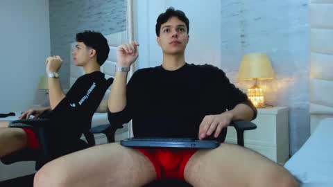 Snapshot of _noah_heyden chatting on January 23, 1:02 pm Noah Heyden online show from January 23, 1:02 pm