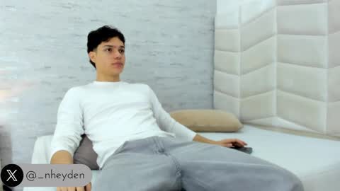 Snapshot of _noah_heyden chatting on February 13, 1:48 pm Noah Heyden online show from February 13, 1:48 pm