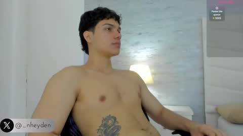 Snapshot of _noah_heyden chatting on February 21, 2:06 pm Noah Heyden online show from February 21, 2:06 pm