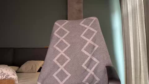 Snapshot of _octopussy_ chatting on October 18, 9:32 am Mikayla online show from October 18, 9:32 am