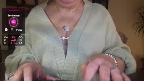 Snapshot of _oldschool_lady_ chatting on February 11, 4:23 pm Charlotte online show from February 11, 4:23 pm