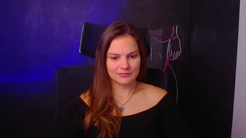 Snapshot of _olivia_moon chatting on September 16, 5:30 am Olivia online show from September 16, 5:30 am