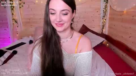 Snapshot of _oliviawolf__ chatting on November 17, 10:04 pm Olivia Wolf online show from November 17, 10:04 pm