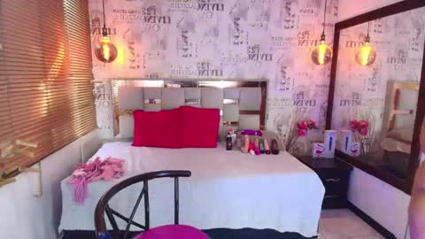 pamela online show from May 14, 1:18 pm