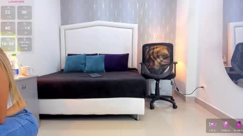  peach1  online show from January 7, 12:29 pm