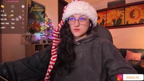 Snapshot of _peach__ chatting on December 27, 6:35 am violeta ig online show from December 27, 6:35 am