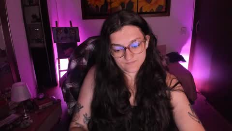 Snapshot of _peach__ chatting on February 25, 2:36 am violeta ig online show from February 25, 2:36 am