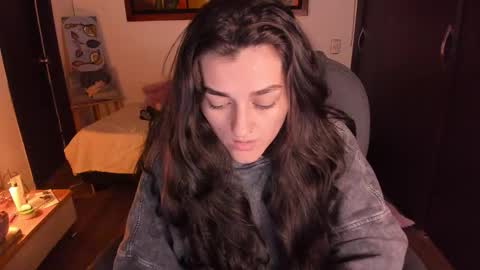 Snapshot of _peach__ chatting on October 9, 4:32 am violeta ig online show from October 9, 4:32 am