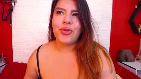 Laura online show from December 18, 6:58 pm