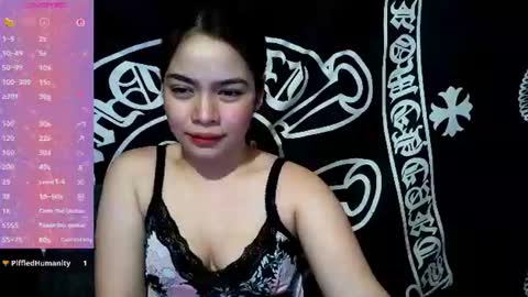 Snapshot of _preciousmoira chatting on June 18, 1:06 am _preciousmoira online show from June 18, 1:06 am