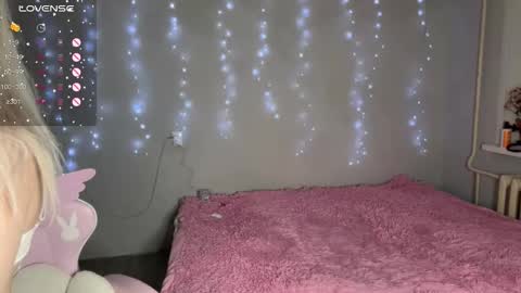 Ellie and Nika online show from February 5, 3:27 pm