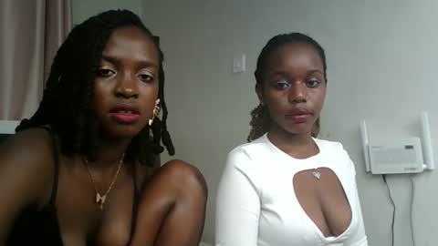 Snapshot of _pretty_savage chatting on April 24, 5:59 pm savage online show from April 24, 5:59 pm