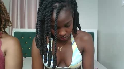 Snapshot of _pretty_savage chatting on April 29, 6:25 pm savage online show from April 29, 6:25 pm