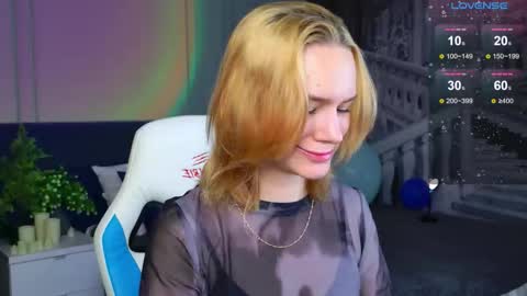 im Amy online show from December 4, 6:23 am