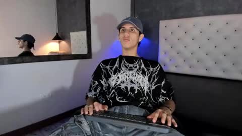 wav online show from November 25, 7:19 am