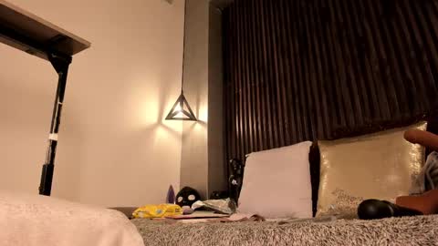 rebecca online show from February 17, 9:52 pm