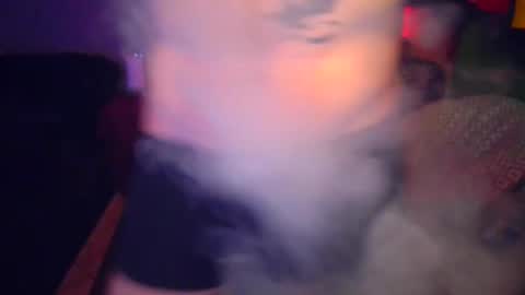 Snapshot of _redxxx chatting on December 22, 9:33 am REDxxx online show from December 22, 9:33 am