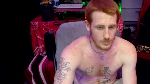 Snapshot of _redxxx chatting on January 22, 6:10 am REDxxx online show from January 22, 6:10 am